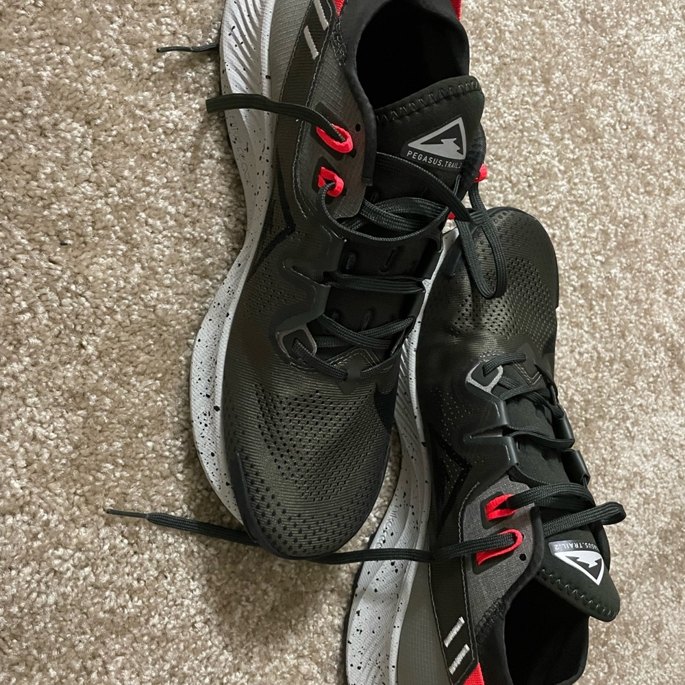 Nike Pegasus Trail 2 SOLD - Picture 3 of 5